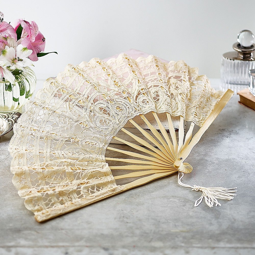 Eventail en dentelle et ecailles, chiffré, Circa 1800
